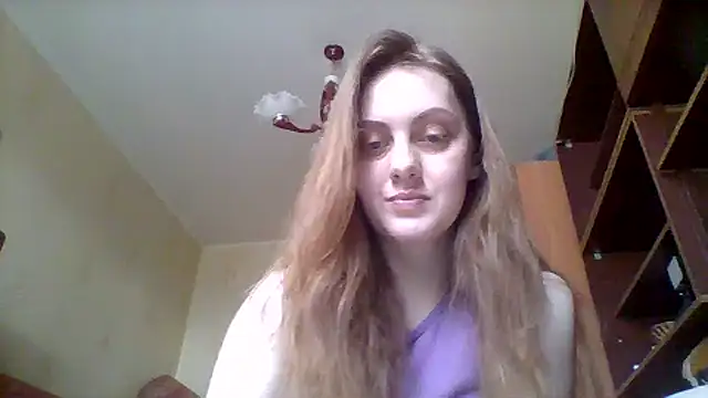 Thalienne online show from May 8, 10:20 am