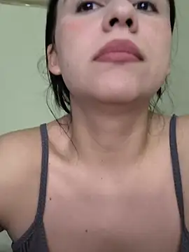 Snapshot of Daniela-rosee chatting on July 3, 11:33 pm Daniela-rosee online show from July 3, 11:33 pm