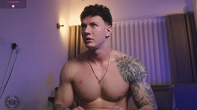 Thomas Falcon online show from October 28, 10:23 pm