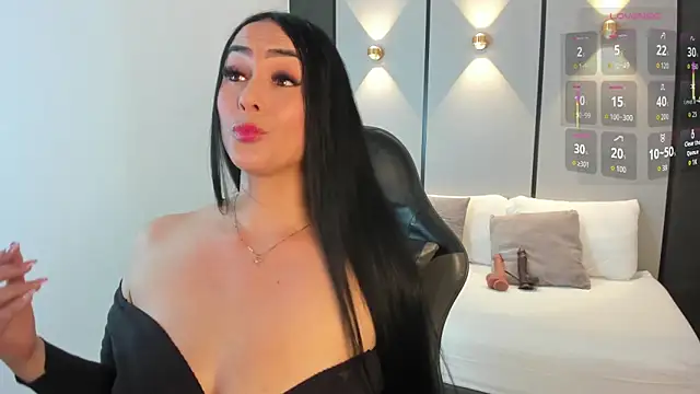 ashly moonn online show from June 10, 12:37 pm