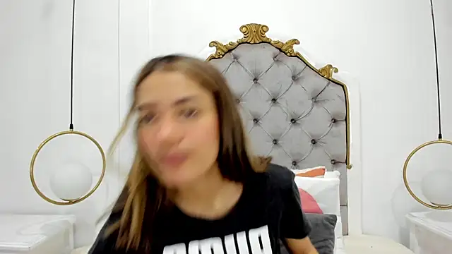Skylerwhite02 online show from June 18, 3:51 am