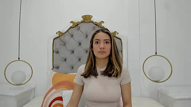 Skylerwhite02 online show from July 25, 3:48 am