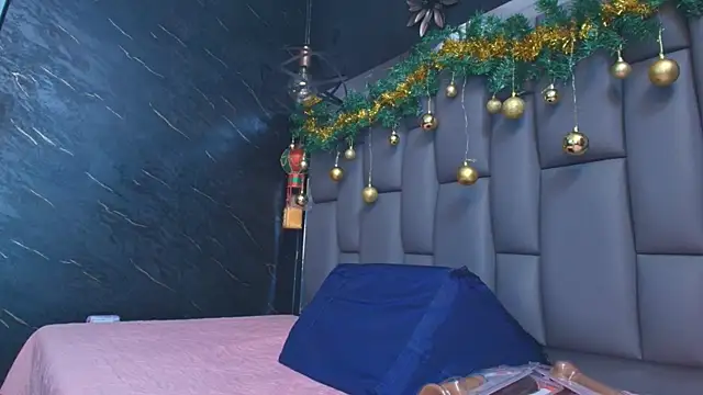 kissme luna online show from December 20, 6:59 pm