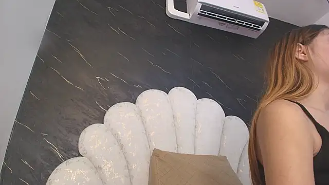 kissme luna online show from April 28, 7:08 pm