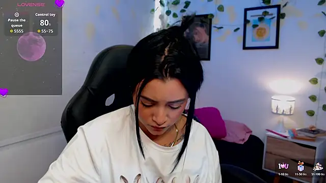 Snapshot of MarilynWhite_ chatting on December 22, 6:27 pm MarilynWhite online show from December 22, 6:27 pm