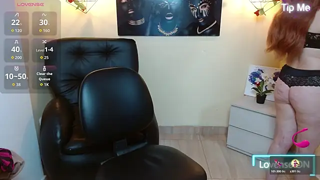 Snapshot of Bom_BomXX chatting on November 30, 3:43 am Bom BomXX online show from November 30, 3:43 am