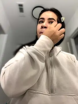 Snapshot of Gringo_XXX_Latina chatting on October 27, 2:15 am Gringo XXX Latina online show from October 27, 2:15 am