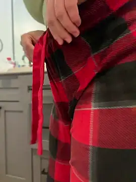 Snapshot of Gringo_XXX_Latina chatting on March 6, 5:31 pm Gringo XXX Latina online show from March 6, 5:31 pm