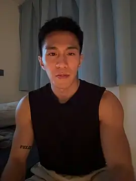 gooodboiii online show from December 18, 2:34 pm