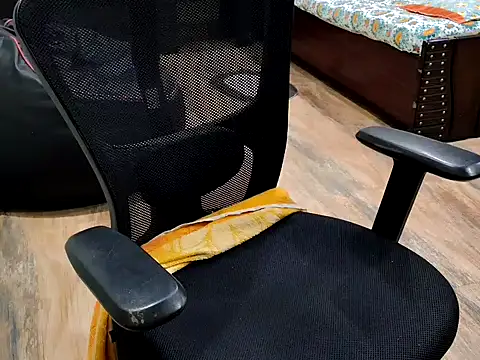 Snapshot of ZoroArcher chatting on September 29, 8:57 pm ZoroArcher online show from September 29, 8:57 pm