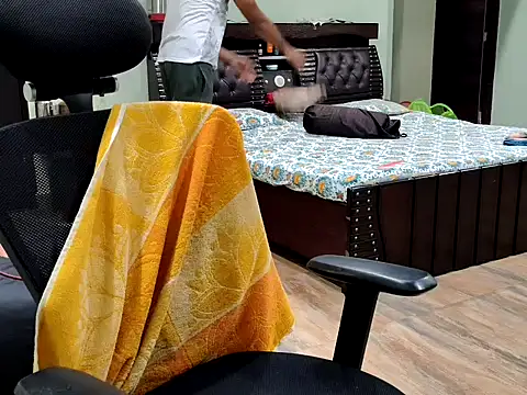 Snapshot of ZoroArcher chatting on October 14, 3:57 pm ZoroArcher online show from October 14, 3:57 pm