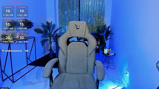 Snapshot of FlexyFox chatting on November 18, 7:13 am FlexyFox online show from November 18, 7:13 am