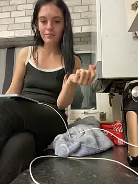 Camwithchlox online show from October 1, 11:44 pm