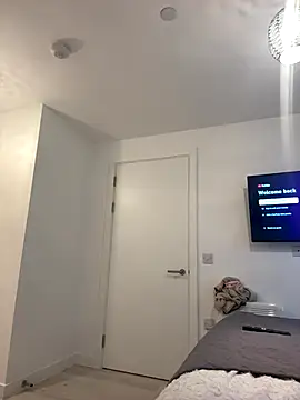 SexySaraxxoo online show from December 17, 2:12 pm