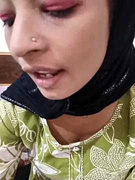 Itz Mayra  online show from November 5, 6:02 am