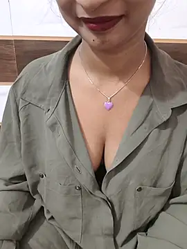 Itz Mayra  online show from November 9, 6:55 am