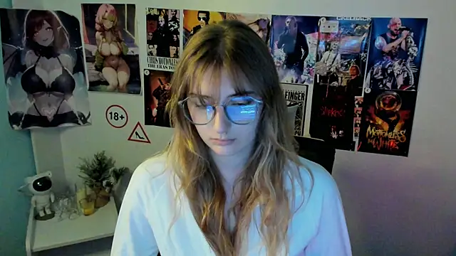 Snapshot of NeyliDream chatting on October 11, 6:34 am NeyliDream online show from October 11, 6:34 am