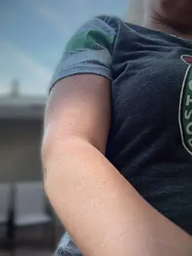 shortywidaphatty online show from July 9, 9:57 am