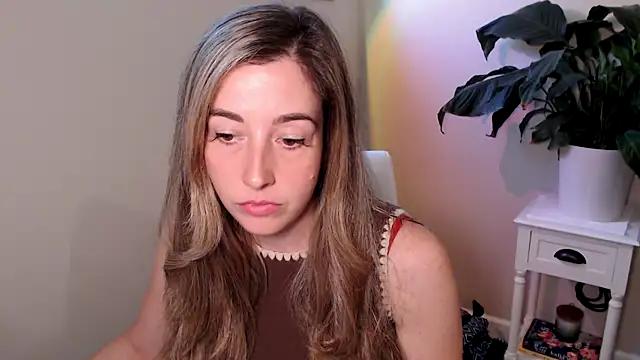 Snapshot of SuggestiveBehavior chatting on September 18, 2:19 pm SuggestiveBehavior online show from September 18, 2:19 pm