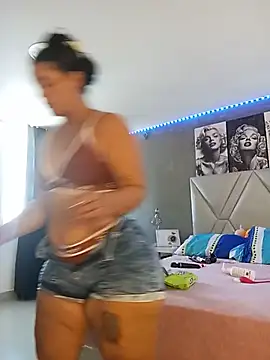 sexyzoe 69 online show from June 25, 5:39 pm