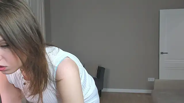 EmelySwickheimer online show from September 18, 7:16 pm