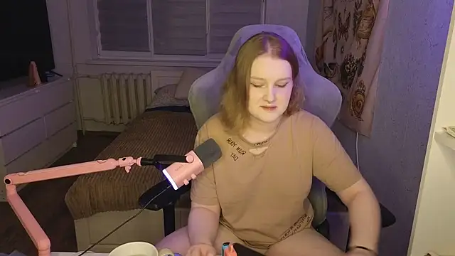 OliviaBlade online show from October 19, 1:56 pm