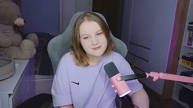 OliviaBlade online show from November 2, 1:24 pm