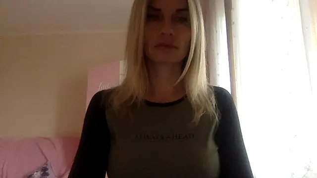 KarelliaStar online show from September 19, 7:43 am