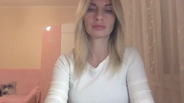 KarelliaStar online show from October 12, 3:55 pm