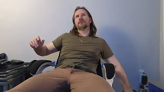 AlbinoAdonis online show from March 11, 2:28 am