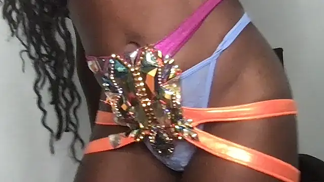 Snapshot of starjewelsxo chatting on November 5, 3:01 pm starjewelsxo online show from November 5, 3:01 pm