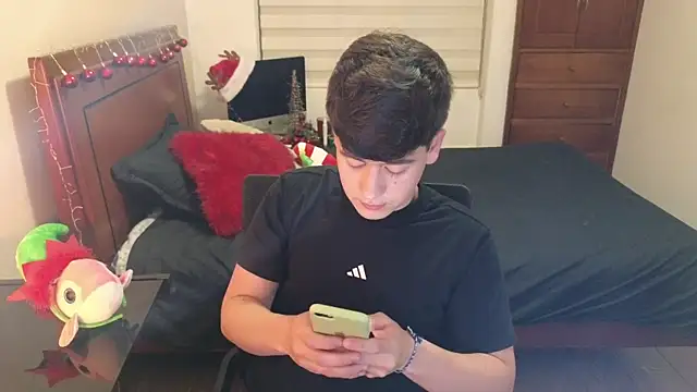 tightncuteass online show from November 10, 11:26 pm