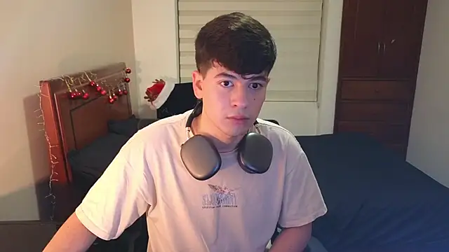 tightncuteass online show from November 26, 2:01 am