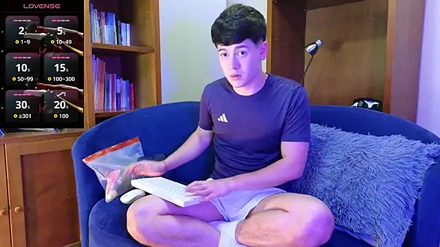 tightncuteass online show from May 28, 12:41 am