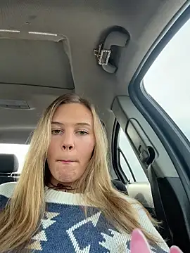 Snapshot of AllesandraLove chatting on November 24, 3:56 pm AllesandraLove online show from November 24, 3:56 pm