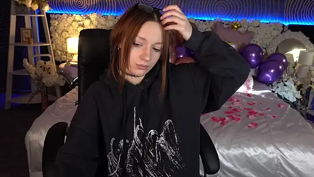 FoxyMayy online show from February 10, 1:48 pm