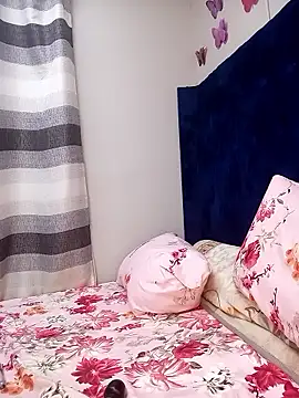 BlackberriesXxx online show from January 8, 12:35 am