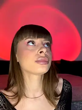 Snapshot of BabyBee_ chatting on November 25, 9:26 pm BabyBee online show from November 25, 9:26 pm