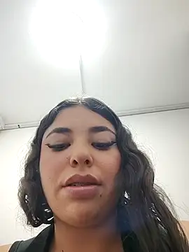 Snapshot of Bagiolett chatting on October 18, 9:15 pm Bagiolett online show from October 18, 9:15 pm