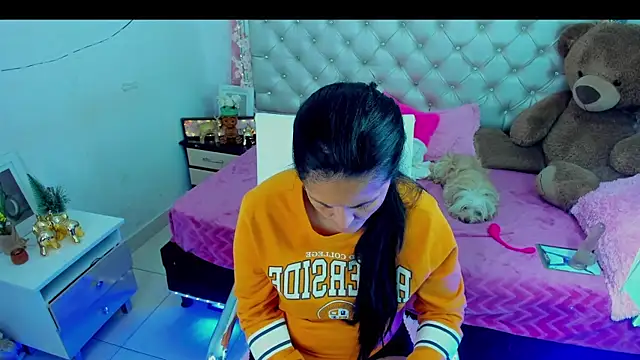 Snapshot of ZARAY_1118 chatting on September 17, 11:28 pm ZARAY 1118 online show from September 17, 11:28 pm