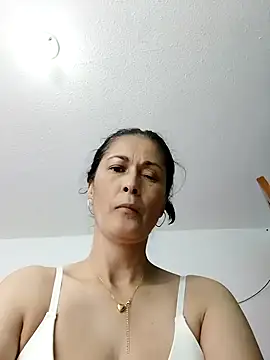 Snapshot of ZARAY_1118 chatting on October 29, 7:04 pm ZARAY 1118 online show from October 29, 7:04 pm