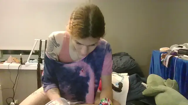 cuddlyavenue online show from October 11, 1:05 am