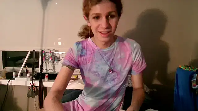 Snapshot of cuddlyavenue chatting on October 23, 1:27 am cuddlyavenue online show from October 23, 1:27 am