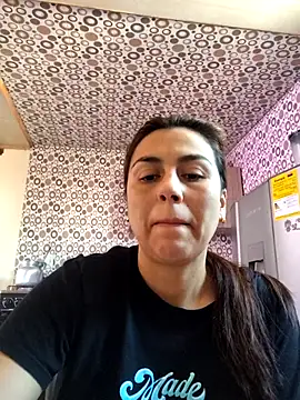 vanessa-titisM online show from May 9, 2:33 pm
