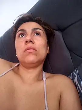 vanessa-titisM online show from May 10, 5:07 pm