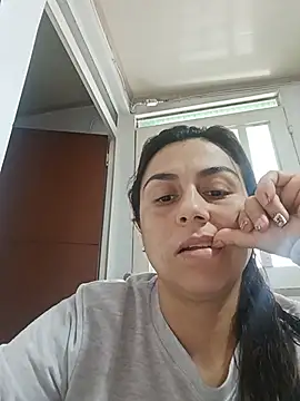 vanessa-titisM online show from May 29, 8:29 pm