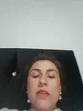 vanessa-titisM online show from June 4, 2:17 am