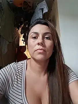 vanessa-titisM online show from July 2, 8:04 pm
