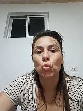 vanessa-titisM online show from July 4, 12:28 am