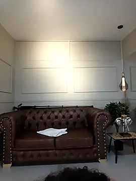 ArielBlossom    online show from December 2, 11:04 am